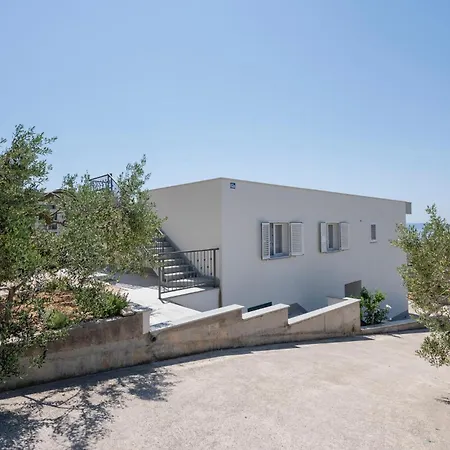 Three-bedroom In * Μακάρσκα