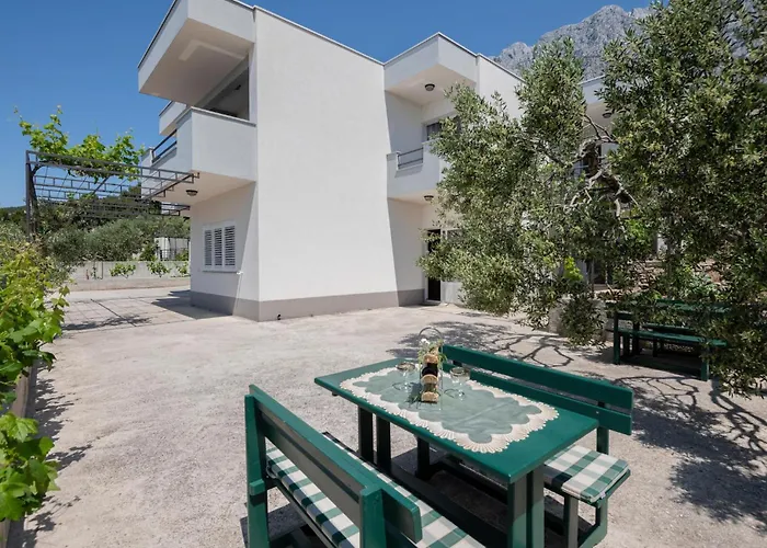 Three-bedroom In * Makarska