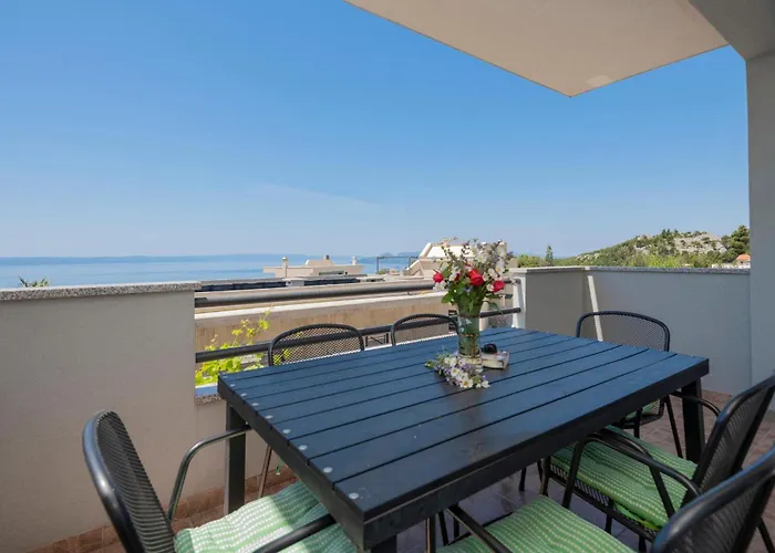 Apartament Three-bedroom In *